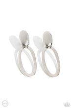 Load image into Gallery viewer, Pull OVAL! - Silver Earrings