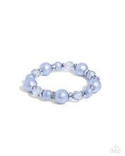 Load image into Gallery viewer, Pearl Protagonist - Blue Bracelet