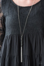 Load image into Gallery viewer, The DIVA Wears Prada - Silver