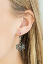 Load image into Gallery viewer, Vintage Vogue - Black Necklace