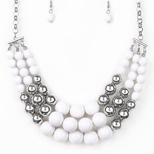 Dream Pop - White Necklace