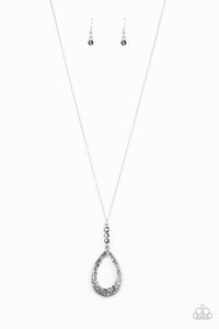 Red Carpet Royal - Silver Necklace