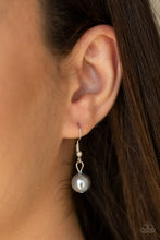 Load image into Gallery viewer, Duchess Royale - Silver Necklace