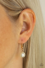 Load image into Gallery viewer, Pearl Panache - Gold Necklace