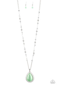 Fashion Flaunt - Green Necklace