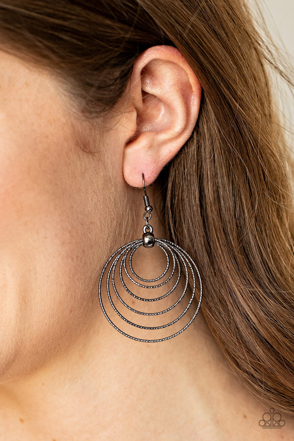 Elliptical Elegance - Black Earrings
