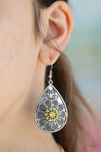 Load image into Gallery viewer, Banquet Bling - Yellow Earrings