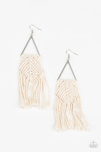 Load image into Gallery viewer, Macrame Jungle - White Earrings
