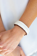 Load image into Gallery viewer, Country Craft Time - Red Bracelet