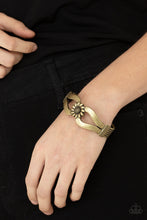 Load image into Gallery viewer, Let A Hundred SUNFLOWERS Bloom - Brass Bracelet