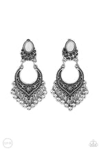Load image into Gallery viewer, Summery Gardens - White Earrings