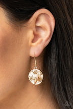 Load image into Gallery viewer, Circulating Shimmer - Blue Necklace