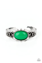 Load image into Gallery viewer, Springtime Trendsetter - Green Bracelet