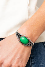 Load image into Gallery viewer, Springtime Trendsetter - Green Bracelet