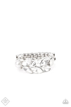 Load image into Gallery viewer, Majestically Musing - White Ring