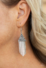 Load image into Gallery viewer, Pyramid SHEEN - Silver Earrings