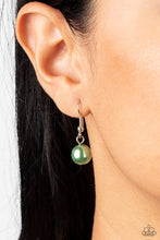 Load image into Gallery viewer, The Top TENACIOUS - Green Necklace