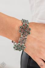 Load image into Gallery viewer, Regal Recognition - Green Bracelet