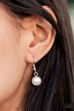 Load image into Gallery viewer, Renown Refinement - White  Necklace