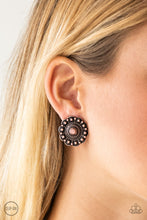 Load image into Gallery viewer, Foxy Flower Gardens - Copper Earrings