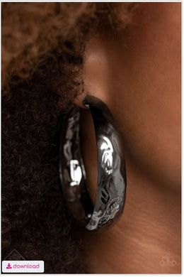 Hey, HAUTE-Shot - Black Earrings