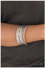 Load image into Gallery viewer, Basic Blend Silver Bracelet Bangles