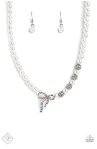 CLASSY CADENZA - WHITE  NECKLACE