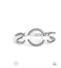 Load image into Gallery viewer, Desert Cat - Silver - Bracelet