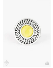 Load image into Gallery viewer, Garden Garland - Yellow Moonstone - Silver Ring - Fashion Fix April 2019