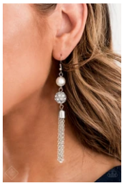 Going DIOR to DIOR - White - Earrings