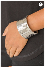 Load image into Gallery viewer, Urban Uptrend Silver Bracelet